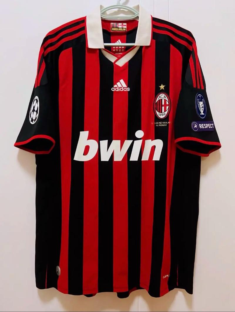 意甲-博洛尼亚VS克雷莫纳：小球会被看好争冠（意甲-博洛尼亚战克雷莫纳：小球队更被看好问鼎冠军）