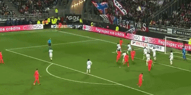 世体：巴萨密切关注福特外租的表现，他被视为未来的实际选项（世体：巴萨重点考察福特租借期表现，将其视作未来的现实选项）