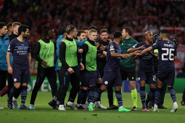 上海老克勒0-0战平北京老男孩，提前一轮夺得老甲A冠军（0-0战平北京老男孩，上海老克勒提前一轮加冕老甲A冠军）