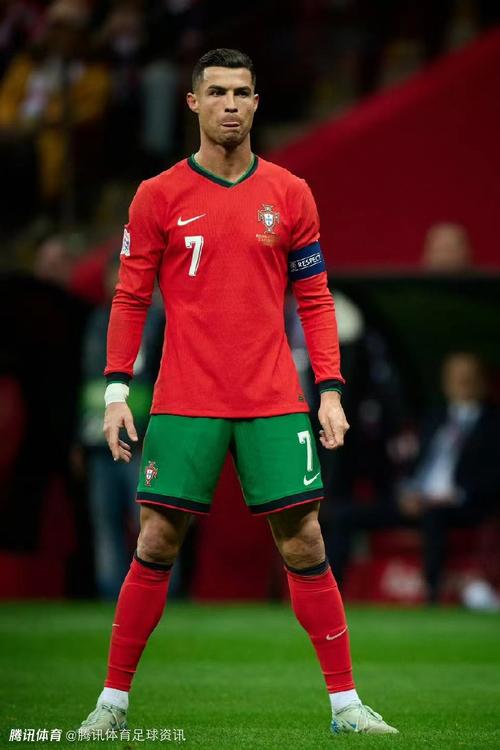 意甲主席：米兰科莫海外赛在推进中；减少俱乐部数量很难实现（意甲主席：米兰对科莫海外赛推进中，缩减俱乐部数量难成行）