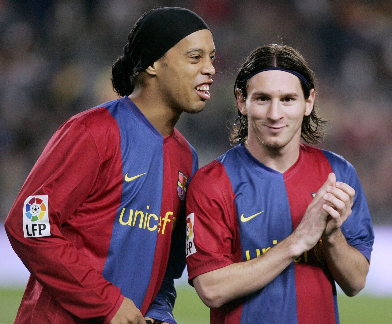 世体：对阵法鹰巴萨共有502人转卖门票，包括11名季票持有者（世体：巴萨战法鹰，502名球迷转售门票，其中11人为季票持有者）